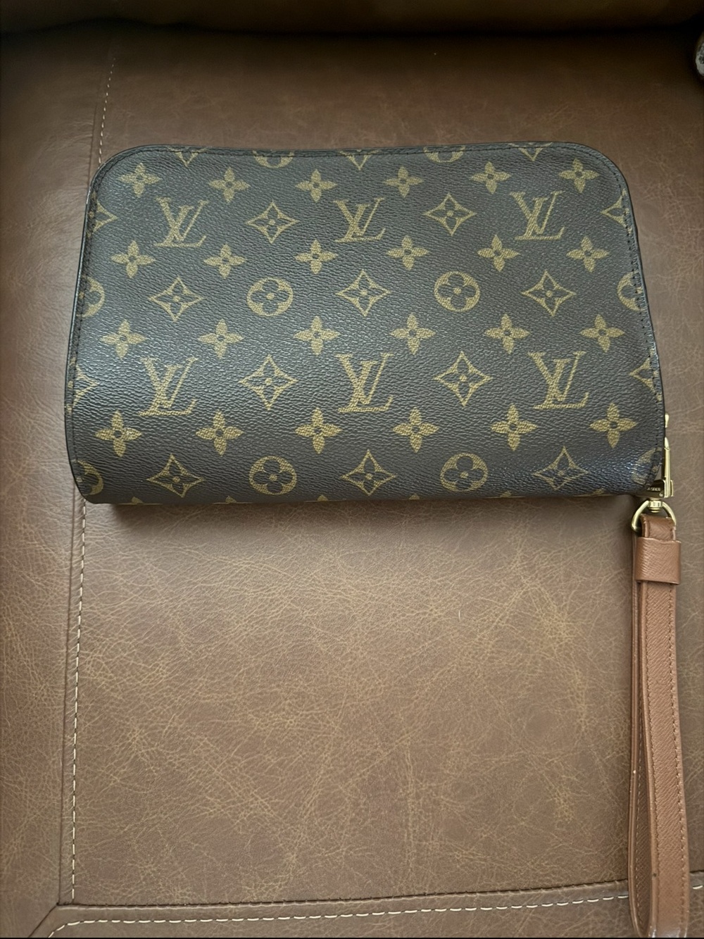 Louis Vuitton Vintage Monogram
Compiegne 28 Clutch - As-Is Sticky pockets